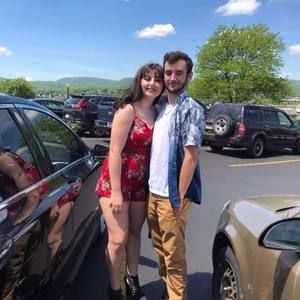 Meet your Posher, Claudia